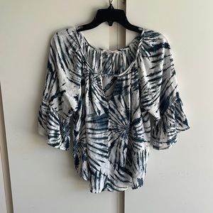 Lovestitch beautiful flowy top
